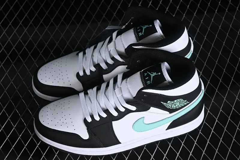 All categories Air Jordan Jordan series basketball shoes Air Jordan 1 Mid Air Jordan 1 Mid AJ1 Joe 1 white black green Chinese culture and leisure sneakers DQ8426-103